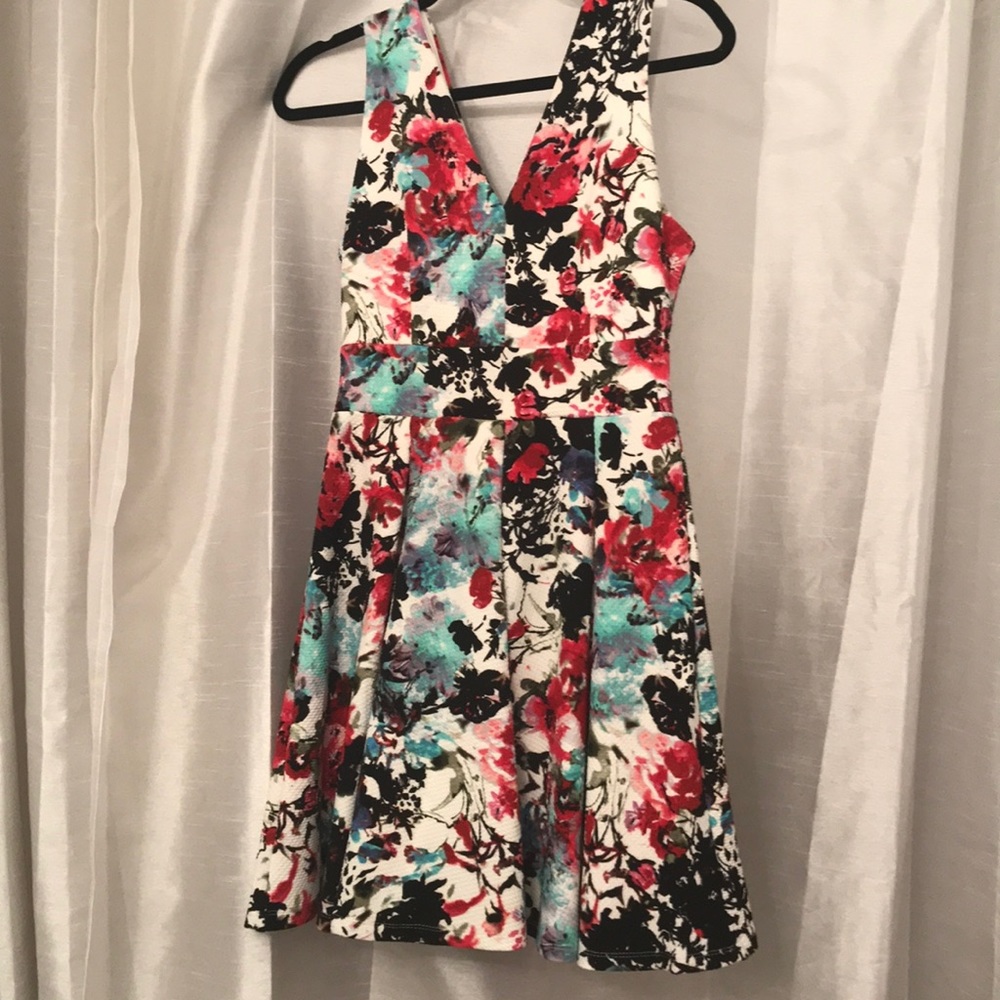 V-neck dress